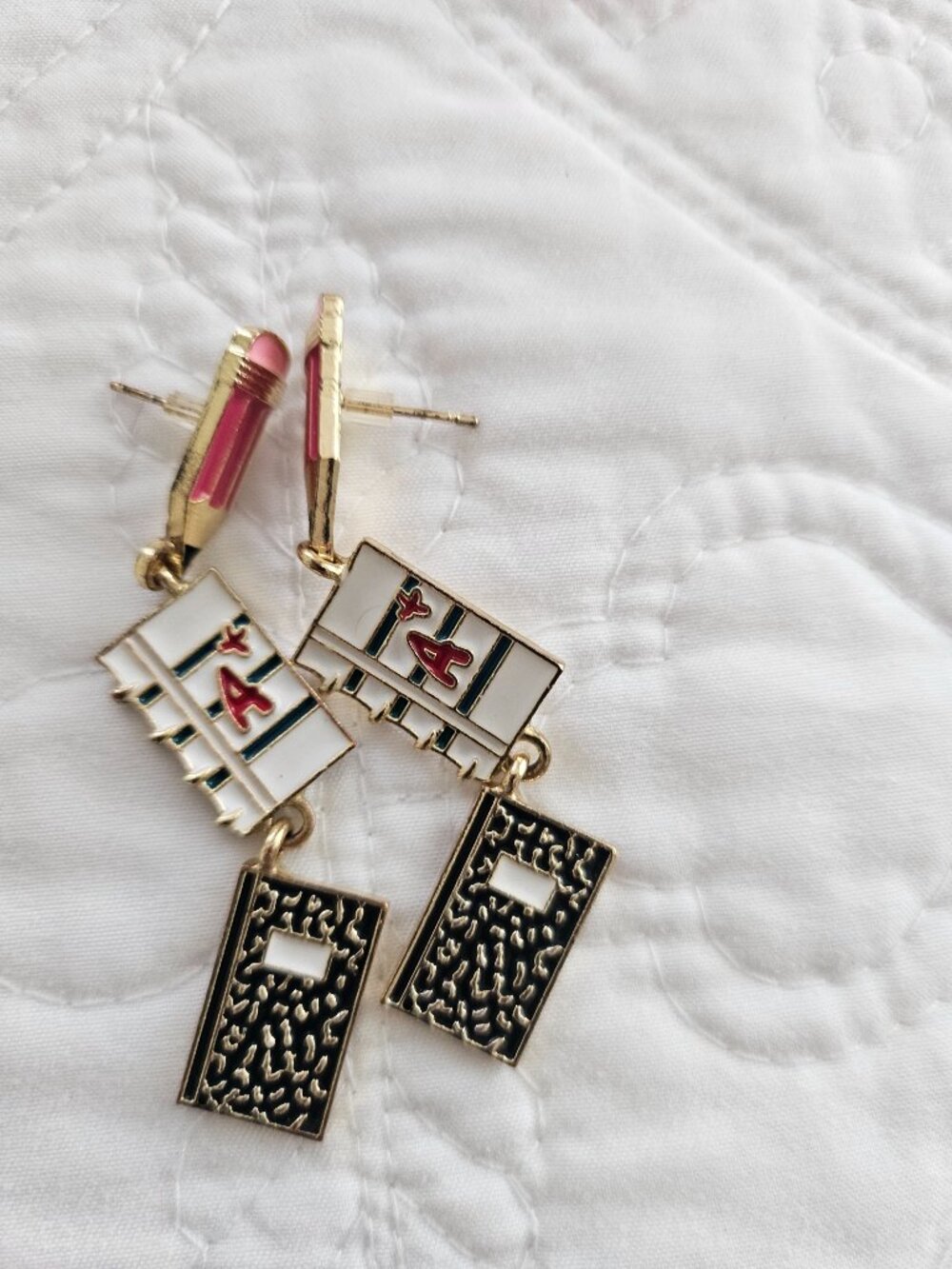 Cute earings bundle - Picture 8 of 16